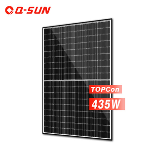 venda painel solar preto completo no telhado de metal